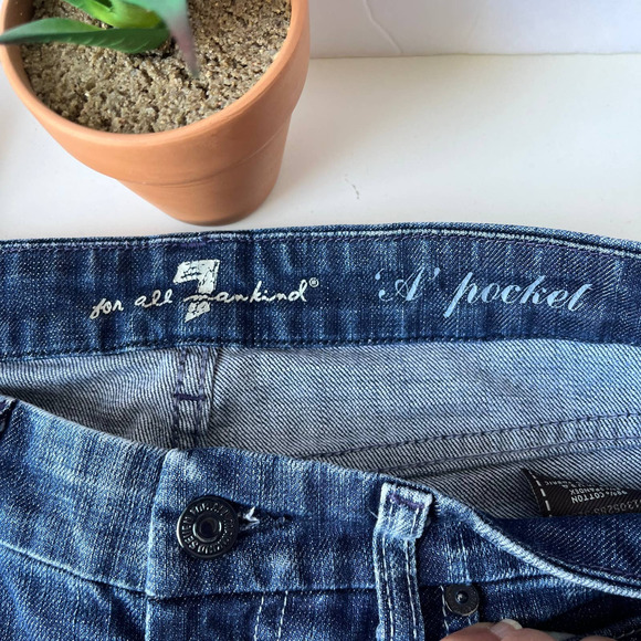 7 for all Mankind "A" Pocket Low Rise Jeans Size 28 Medium Wash Denim Wide Leg - Picture 9 of 13